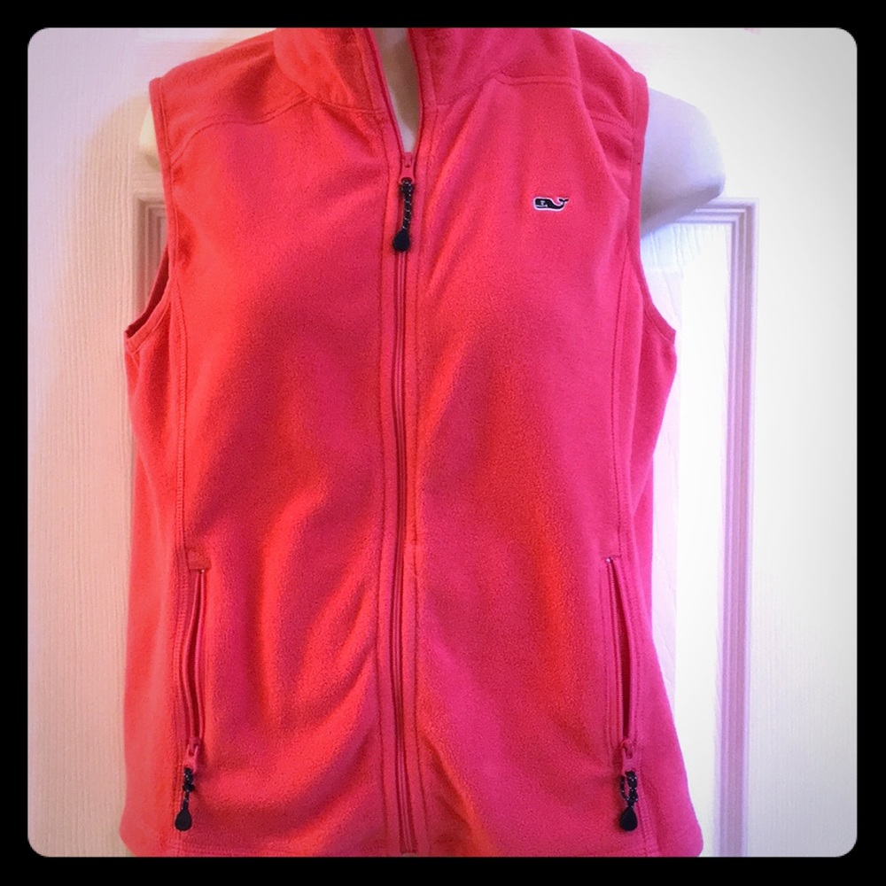Vineyard Vines coral light weight fleece  vest.